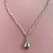 Load image into Gallery viewer, The Fall Necklace Silver
