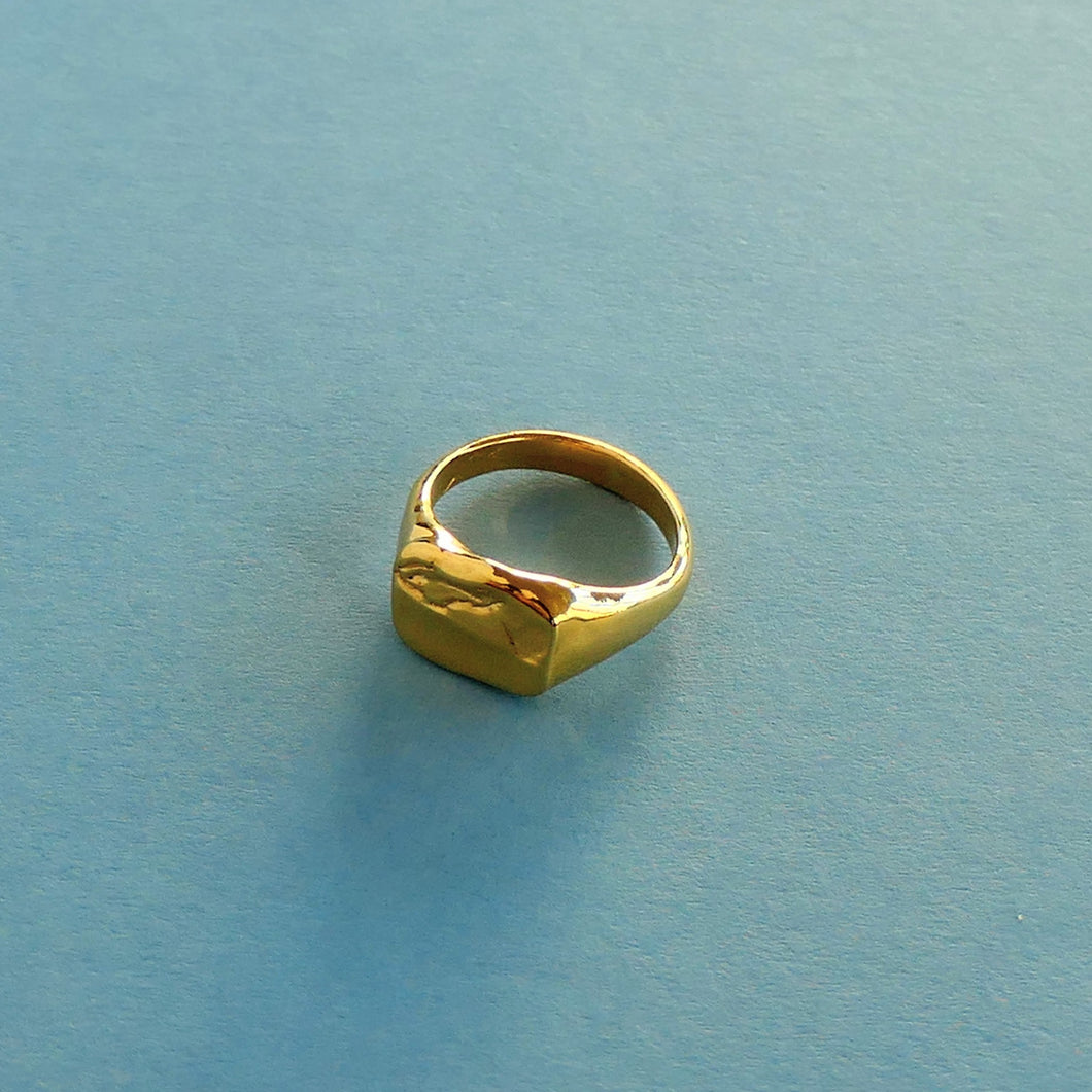 Gaia Square Signet Ring Gold