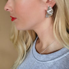 Load image into Gallery viewer, Zephyr Earrings Silver
