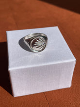 Load image into Gallery viewer, Starburst Signet Ring - Silver
